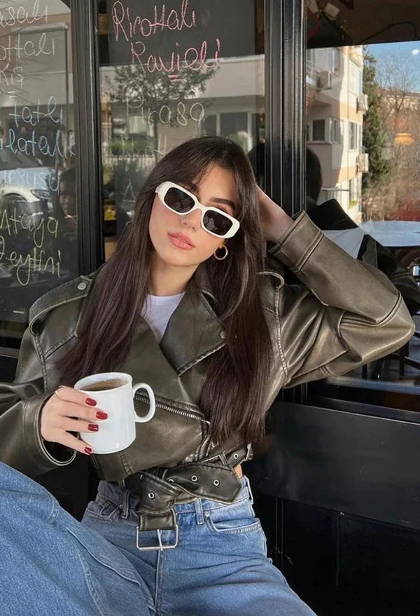 Cropped women's jacket with belt for casual and evening look